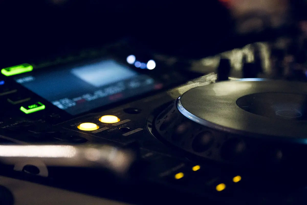 DJ pikabı yakın plan